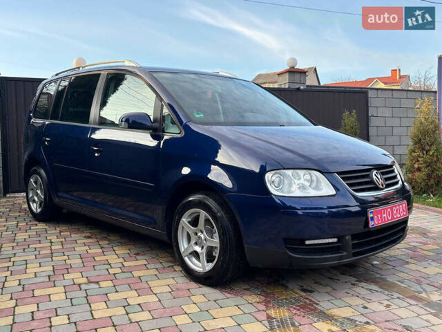 Синий Фольксваген Туран, объемом двигателя 1.6 л и пробегом 251 тыс. км за 6700 $, фото 3 на Automoto.ua