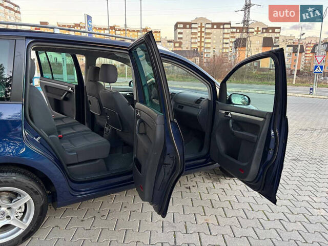 Синий Фольксваген Туран, объемом двигателя 1.6 л и пробегом 251 тыс. км за 6700 $, фото 23 на Automoto.ua