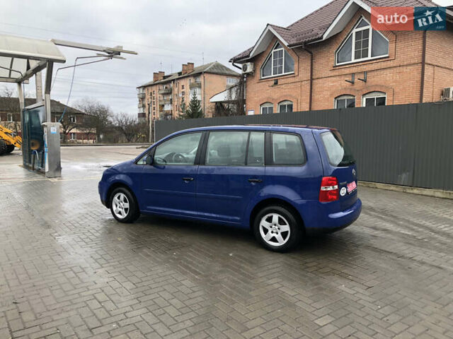 Синий Фольксваген Туран, объемом двигателя 1.6 л и пробегом 255 тыс. км за 5500 $, фото 14 на Automoto.ua