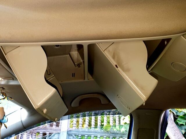 Синий Фольксваген Туран, объемом двигателя 1.6 л и пробегом 420 тыс. км за 4500 $, фото 11 на Automoto.ua