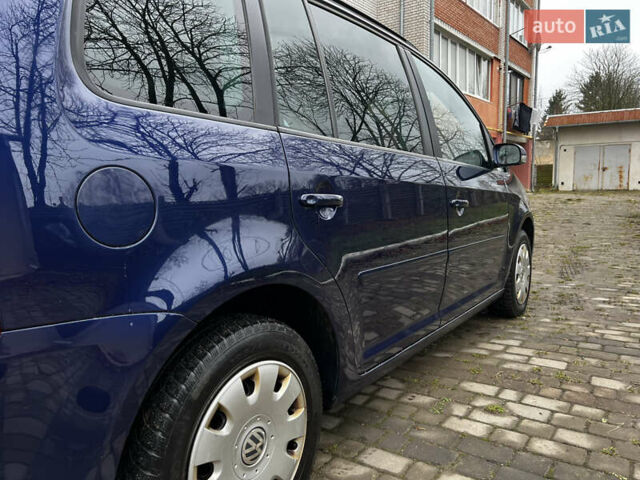 Синий Фольксваген Туран, объемом двигателя 0 л и пробегом 278 тыс. км за 6100 $, фото 4 на Automoto.ua