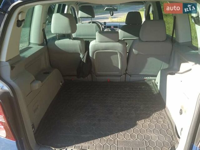 Синий Фольксваген Туран, объемом двигателя 0 л и пробегом 350 тыс. км за 6700 $, фото 4 на Automoto.ua