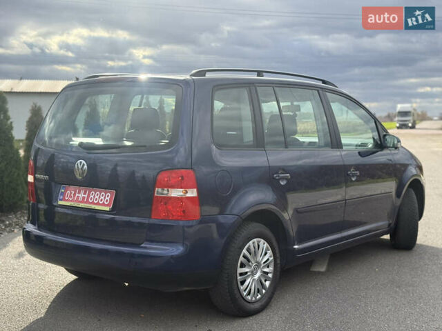 Синій Фольксваген Туран, об'ємом двигуна 1.6 л та пробігом 221 тис. км за 6200 $, фото 11 на Automoto.ua