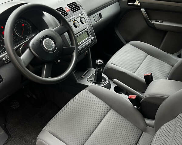 Синий Фольксваген Туран, объемом двигателя 0 л и пробегом 278 тыс. км за 6100 $, фото 12 на Automoto.ua