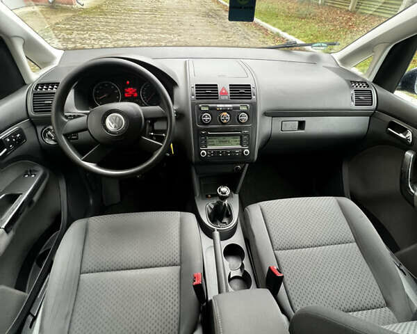 Синий Фольксваген Туран, объемом двигателя 0 л и пробегом 278 тыс. км за 6100 $, фото 13 на Automoto.ua