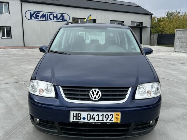 Синий Фольксваген Туран, объемом двигателя 1.6 л и пробегом 247 тыс. км за 7200 $, фото 2 на Automoto.ua