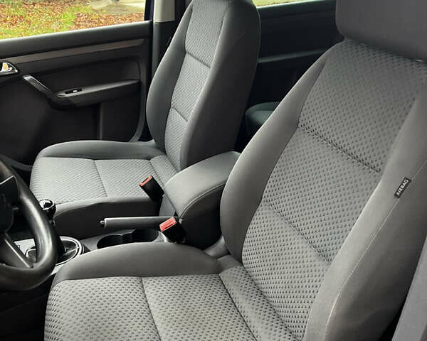 Синий Фольксваген Туран, объемом двигателя 0 л и пробегом 278 тыс. км за 6100 $, фото 20 на Automoto.ua