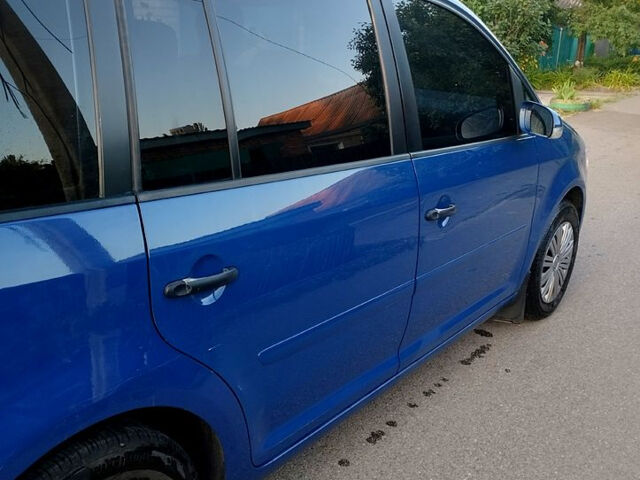 Синій Фольксваген Туран, об'ємом двигуна 1.9 л та пробігом 273 тис. км за 5700 $, фото 9 на Automoto.ua