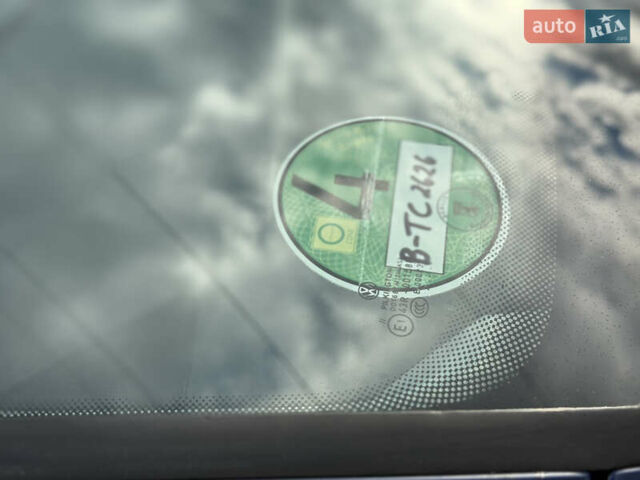 Синій Фольксваген Туран, об'ємом двигуна 1.6 л та пробігом 221 тис. км за 6200 $, фото 25 на Automoto.ua