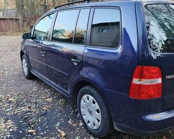 Синий Фольксваген Туран, объемом двигателя 1.6 л и пробегом 223 тыс. км за 6200 $, фото 12 на Automoto.ua