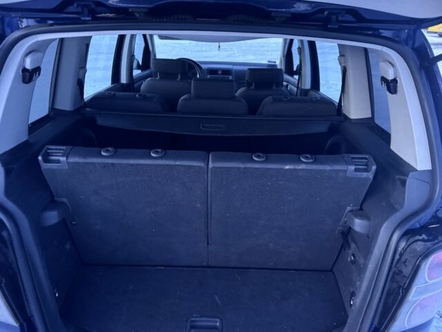 Синій Фольксваген Туран, об'ємом двигуна 2 л та пробігом 328 тис. км за 2700 $, фото 13 на Automoto.ua