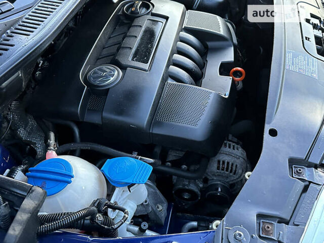 Синій Фольксваген Туран, об'ємом двигуна 1.6 л та пробігом 111 тис. км за 6999 $, фото 85 на Automoto.ua
