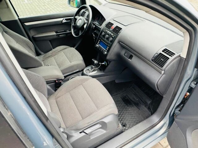 Синий Фольксваген Туран, объемом двигателя 2 л и пробегом 257 тыс. км за 3450 $, фото 9 на Automoto.ua