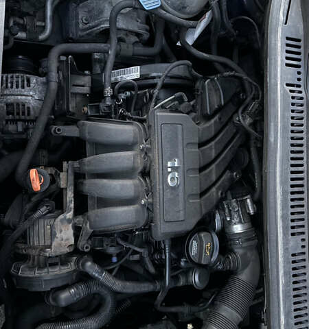 Синій Фольксваген Туран, об'ємом двигуна 1.6 л та пробігом 282 тис. км за 6500 $, фото 51 на Automoto.ua