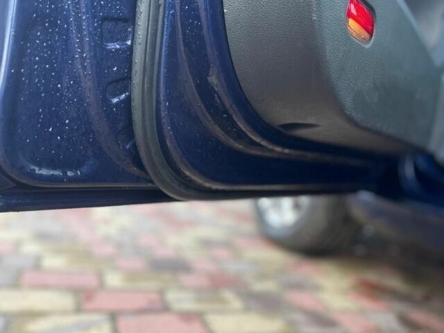 Синий Фольксваген Туран, объемом двигателя 1.9 л и пробегом 322 тыс. км за 3900 $, фото 6 на Automoto.ua