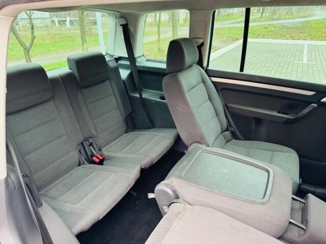 Синий Фольксваген Туран, объемом двигателя 2 л и пробегом 257 тыс. км за 3450 $, фото 19 на Automoto.ua