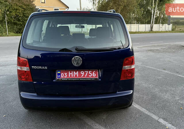 Синій Фольксваген Туран, об'ємом двигуна 1.6 л та пробігом 282 тис. км за 6500 $, фото 8 на Automoto.ua