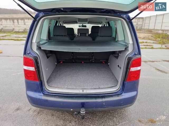 Синий Фольксваген Туран, объемом двигателя 1.6 л и пробегом 227 тыс. км за 5999 $, фото 9 на Automoto.ua