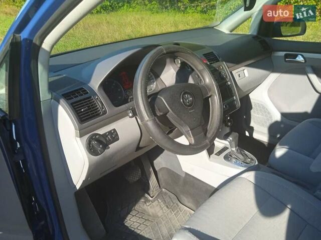 Синий Фольксваген Туран, объемом двигателя 0 л и пробегом 350 тыс. км за 6700 $, фото 5 на Automoto.ua