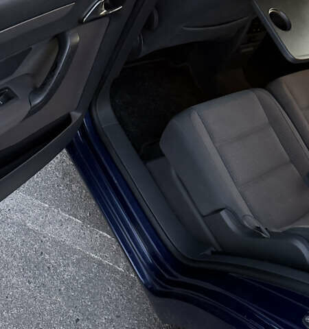 Синій Фольксваген Туран, об'ємом двигуна 1.6 л та пробігом 282 тис. км за 6500 $, фото 30 на Automoto.ua