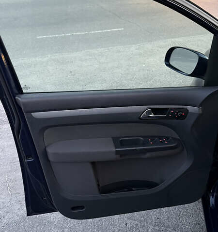 Синій Фольксваген Туран, об'ємом двигуна 1.6 л та пробігом 282 тис. км за 6500 $, фото 27 на Automoto.ua