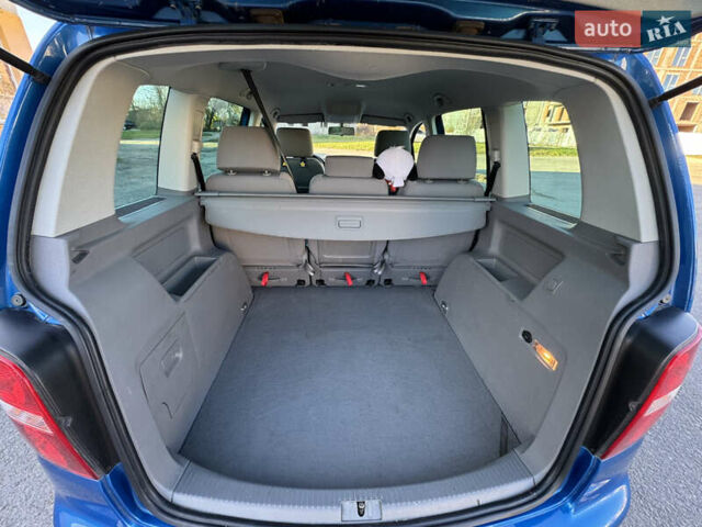 Синий Фольксваген Туран, объемом двигателя 2 л и пробегом 207 тыс. км за 6499 $, фото 32 на Automoto.ua