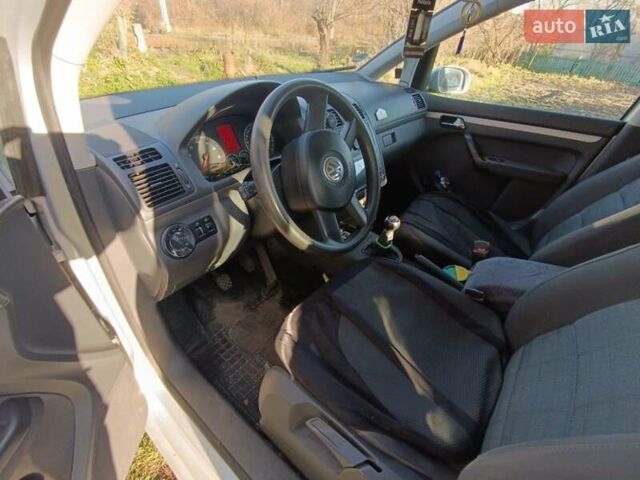 Синий Фольксваген Туран, объемом двигателя 1.4 л и пробегом 233 тыс. км за 5799 $, фото 4 на Automoto.ua