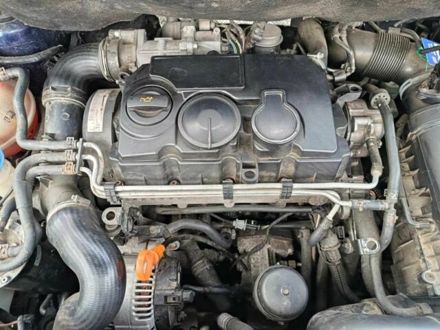 Синий Фольксваген Туран, объемом двигателя 1.9 л и пробегом 251 тыс. км за 5500 $, фото 3 на Automoto.ua