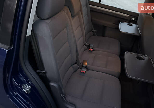 Синій Фольксваген Туран, об'ємом двигуна 1.6 л та пробігом 282 тис. км за 6500 $, фото 38 на Automoto.ua