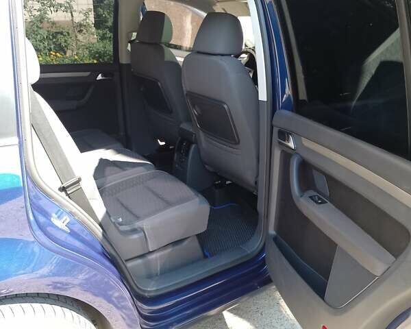 Синій Фольксваген Туран, об'ємом двигуна 1.98 л та пробігом 240 тис. км за 7500 $, фото 17 на Automoto.ua