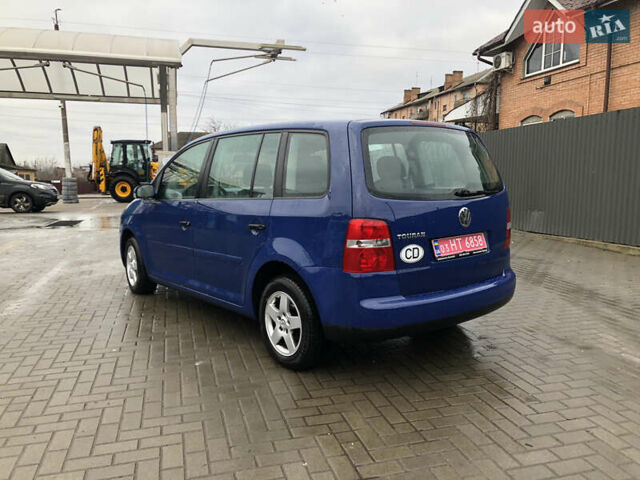 Синий Фольксваген Туран, объемом двигателя 1.6 л и пробегом 255 тыс. км за 5500 $, фото 15 на Automoto.ua