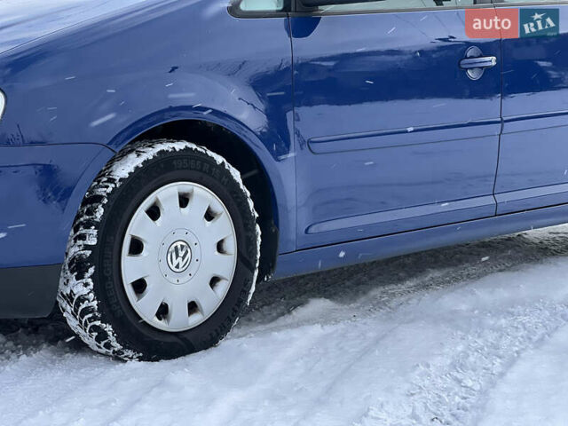 Синій Фольксваген Туран, об'ємом двигуна 1.6 л та пробігом 170 тис. км за 5800 $, фото 13 на Automoto.ua