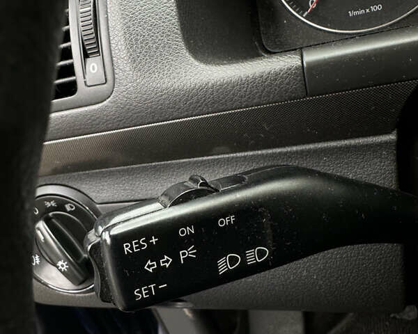 Синий Фольксваген Туран, объемом двигателя 1.6 л и пробегом 273 тыс. км за 6200 $, фото 17 на Automoto.ua