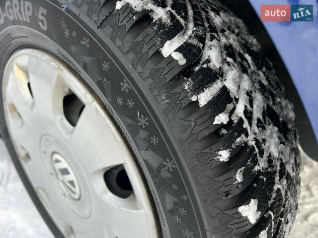 Синій Фольксваген Туран, об'ємом двигуна 1.6 л та пробігом 170 тис. км за 5800 $, фото 49 на Automoto.ua