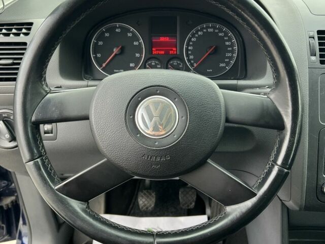 Синий Фольксваген Туран, объемом двигателя 1.6 л и пробегом 247 тыс. км за 7200 $, фото 20 на Automoto.ua