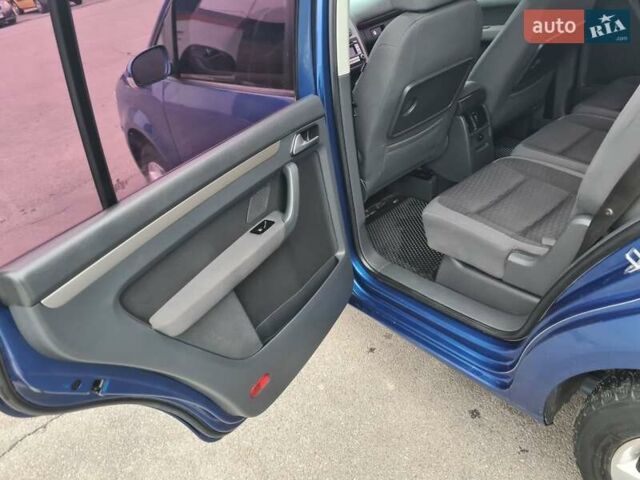 Синий Фольксваген Туран, объемом двигателя 1.6 л и пробегом 270 тыс. км за 6900 $, фото 29 на Automoto.ua