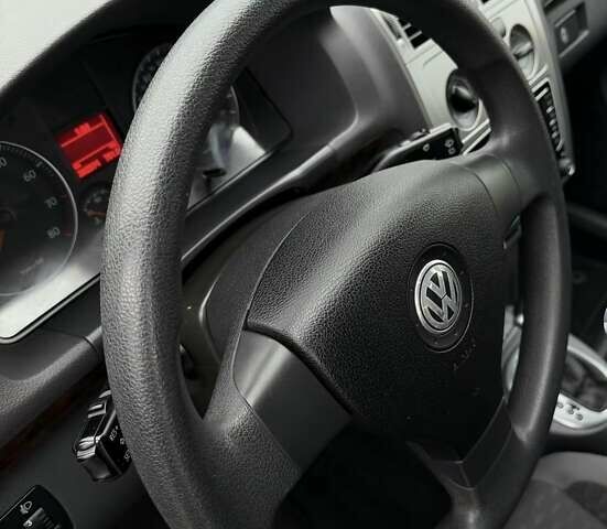 Синий Фольксваген Туран, объемом двигателя 1.4 л и пробегом 203 тыс. км за 6700 $, фото 10 на Automoto.ua