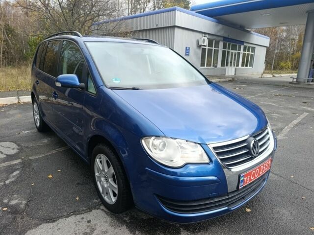 Синий Фольксваген Туран, объемом двигателя 1.6 л и пробегом 246 тыс. км за 7450 $, фото 4 на Automoto.ua