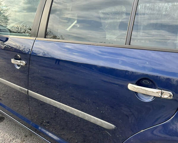 Синий Фольксваген Туран, объемом двигателя 1.4 л и пробегом 237 тыс. км за 6000 $, фото 26 на Automoto.ua