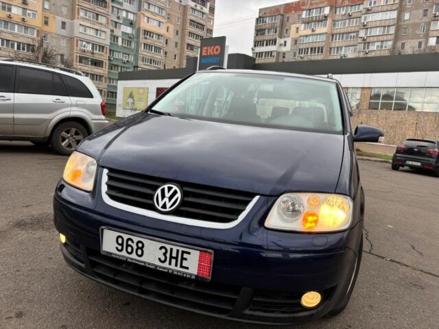 Синій Фольксваген Туран, об'ємом двигуна 1.9 л та пробігом 320 тис. км за 2800 $, фото 1 на Automoto.ua