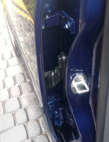 Синий Фольксваген Туран, объемом двигателя 1.4 л и пробегом 237 тыс. км за 6000 $, фото 57 на Automoto.ua