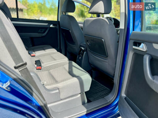 Синий Фольксваген Туран, объемом двигателя 1.4 л и пробегом 260 тыс. км за 6750 $, фото 62 на Automoto.ua