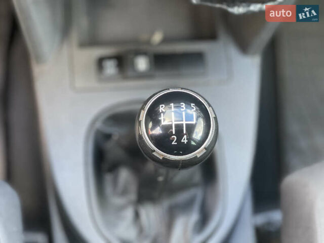 Синий Фольксваген Туран, объемом двигателя 1.6 л и пробегом 268 тыс. км за 6399 $, фото 25 на Automoto.ua