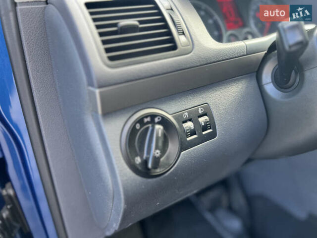 Синий Фольксваген Туран, объемом двигателя 1.4 л и пробегом 260 тыс. км за 6750 $, фото 39 на Automoto.ua