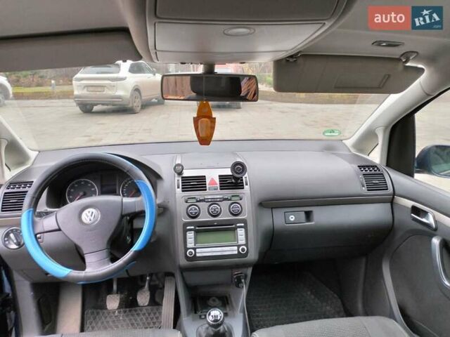 Синий Фольксваген Туран, объемом двигателя 1.39 л и пробегом 230 тыс. км за 6800 $, фото 7 на Automoto.ua