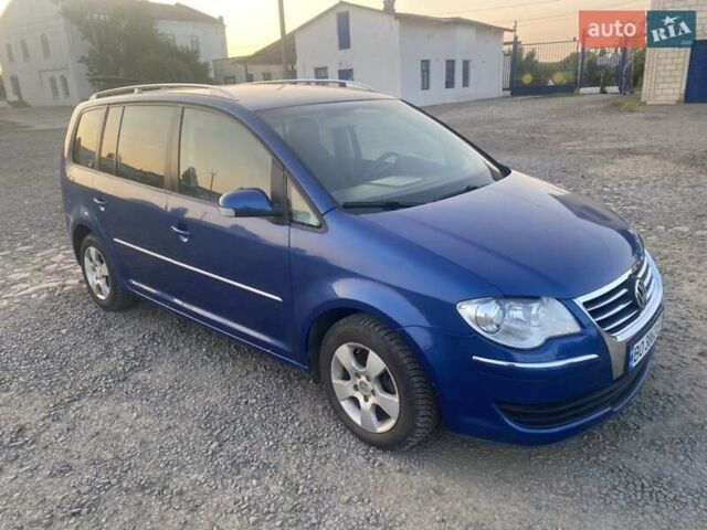 Синий Фольксваген Туран, объемом двигателя 1.9 л и пробегом 292 тыс. км за 8000 $, фото 5 на Automoto.ua