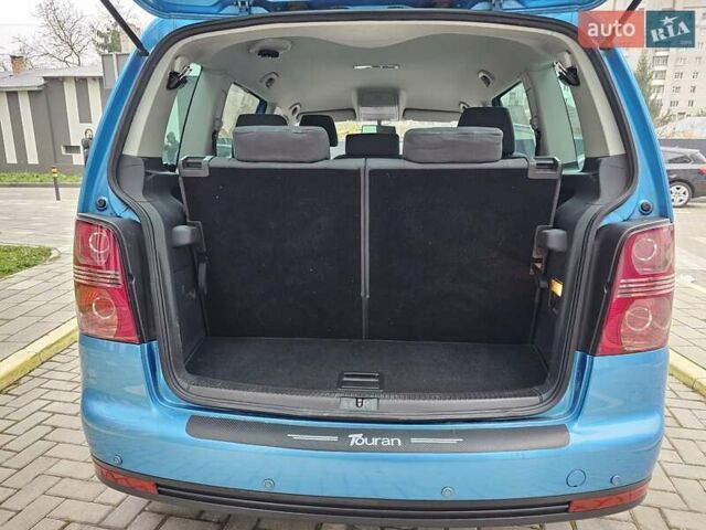 Синий Фольксваген Туран, объемом двигателя 1.6 л и пробегом 237 тыс. км за 6500 $, фото 9 на Automoto.ua