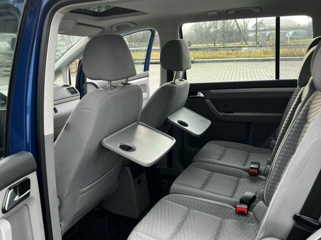 Синій Фольксваген Туран, об'ємом двигуна 1.4 л та пробігом 208 тис. км за 6899 $, фото 5 на Automoto.ua