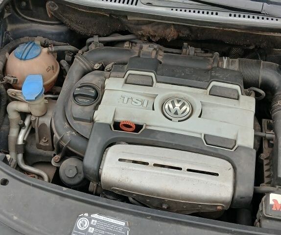 Синій Фольксваген Туран, об'ємом двигуна 1.4 л та пробігом 208 тис. км за 4600 $, фото 6 на Automoto.ua