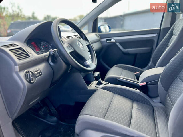 Синий Фольксваген Туран, объемом двигателя 1.4 л и пробегом 260 тыс. км за 6750 $, фото 47 на Automoto.ua